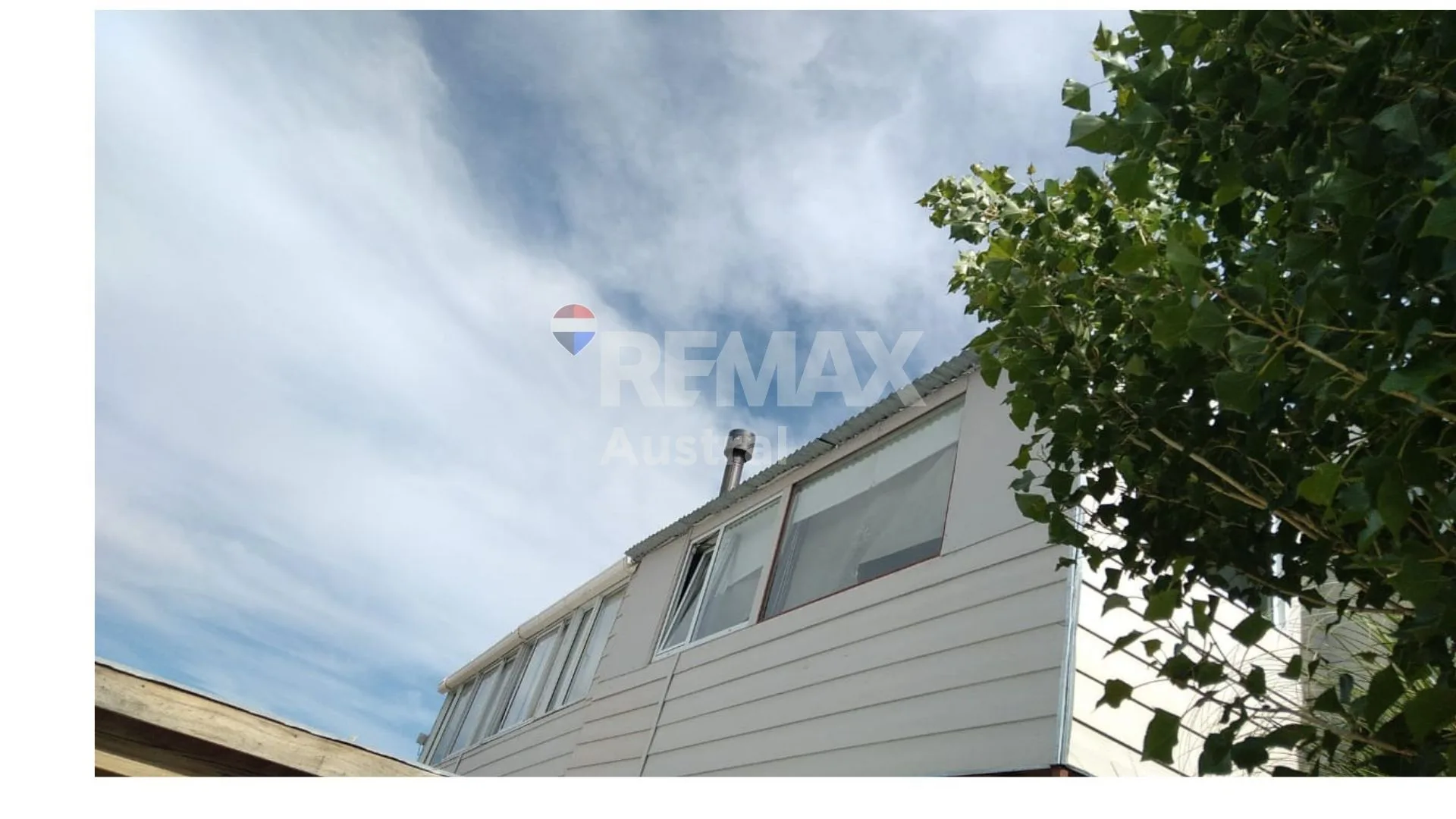 VENTA 2 casas en terreno aterrazado BellaVista Sur foto 3