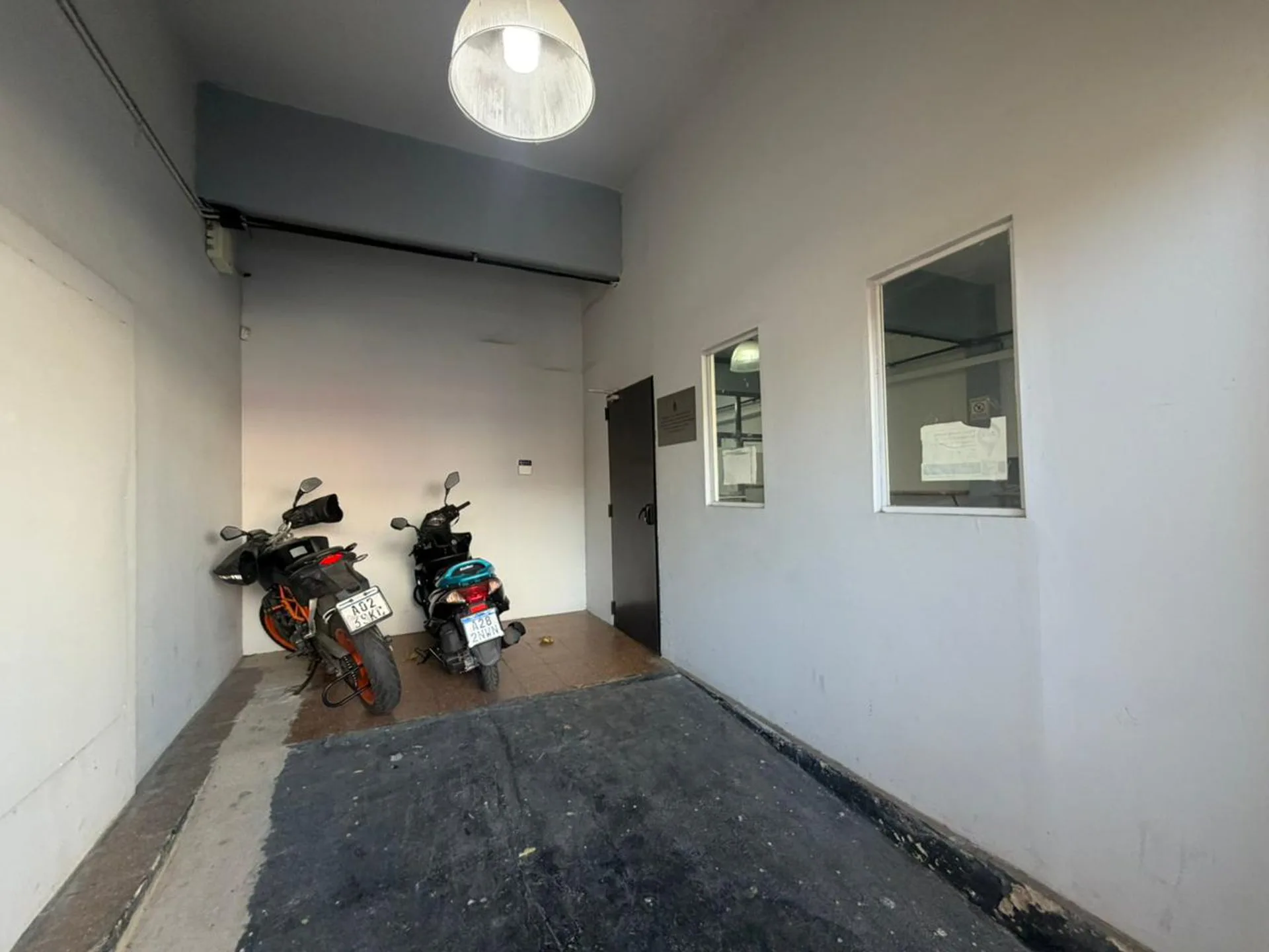 VENTA LOCAL 240 M2 MORON foto 3
