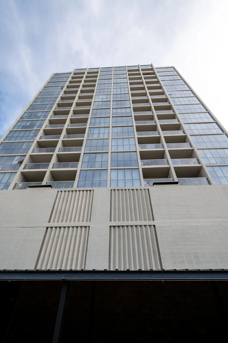 VENTA COCHERA EN PLANTA BAJA- GARDEN INN TORRE 1 foto 5