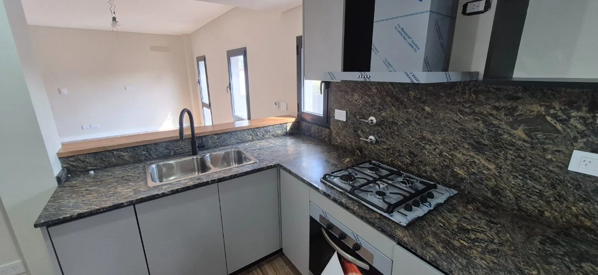 En Venta Semipiso Dos Dormitorios A Estrenar foto 4