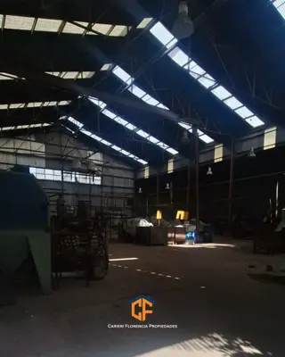 Amplio Galpón/lote En Venta Con Salida A Dos Calles, En Zona Villa Libertad foto 3
