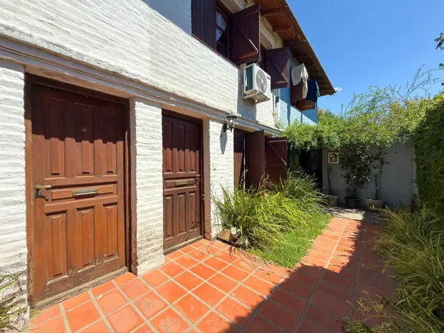 VENTA DEPARTAMENTO DUPLEX 3 AMBIENTES SEMICENTRO