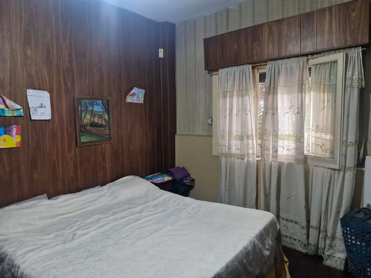 VENTA CASA TIPO CHALET, QUINCHO, PILETA Y GARAGE foto 5