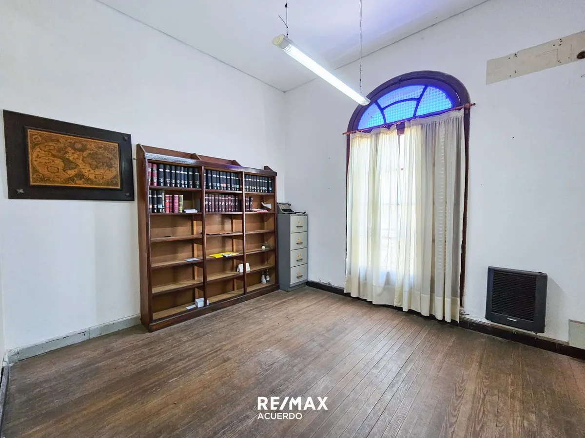 VENTA  CASA  4 DORMI CENTRICA SAN NICOLAS APTA C. foto 2