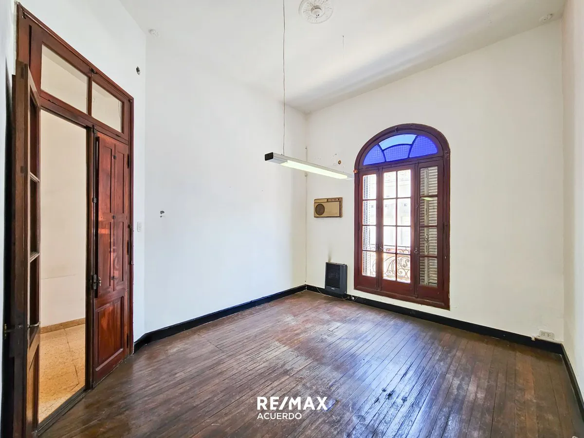 VENTA  CASA  4 DORMI CENTRICA SAN NICOLAS APTA C. foto 4