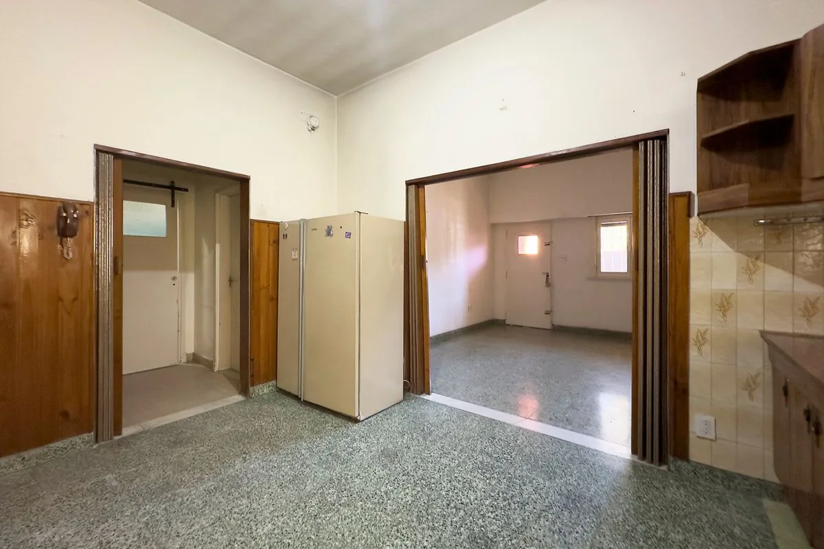 VENTA CASA 5 AMB MORON SUR foto 3