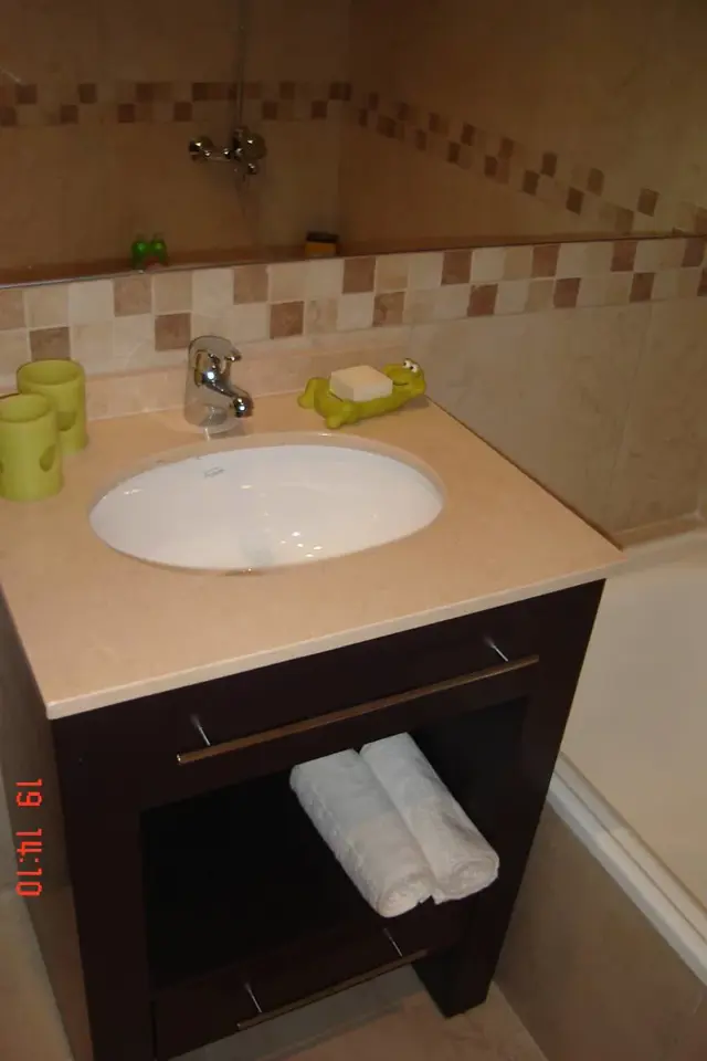 ESPECTACULAR TORRE DEPTO 2 AMB 1 BAÑO COMPLETO CON AMENITIES + COCHERA FIJA CUBIERTA HERMOSO TODO PINTADO
