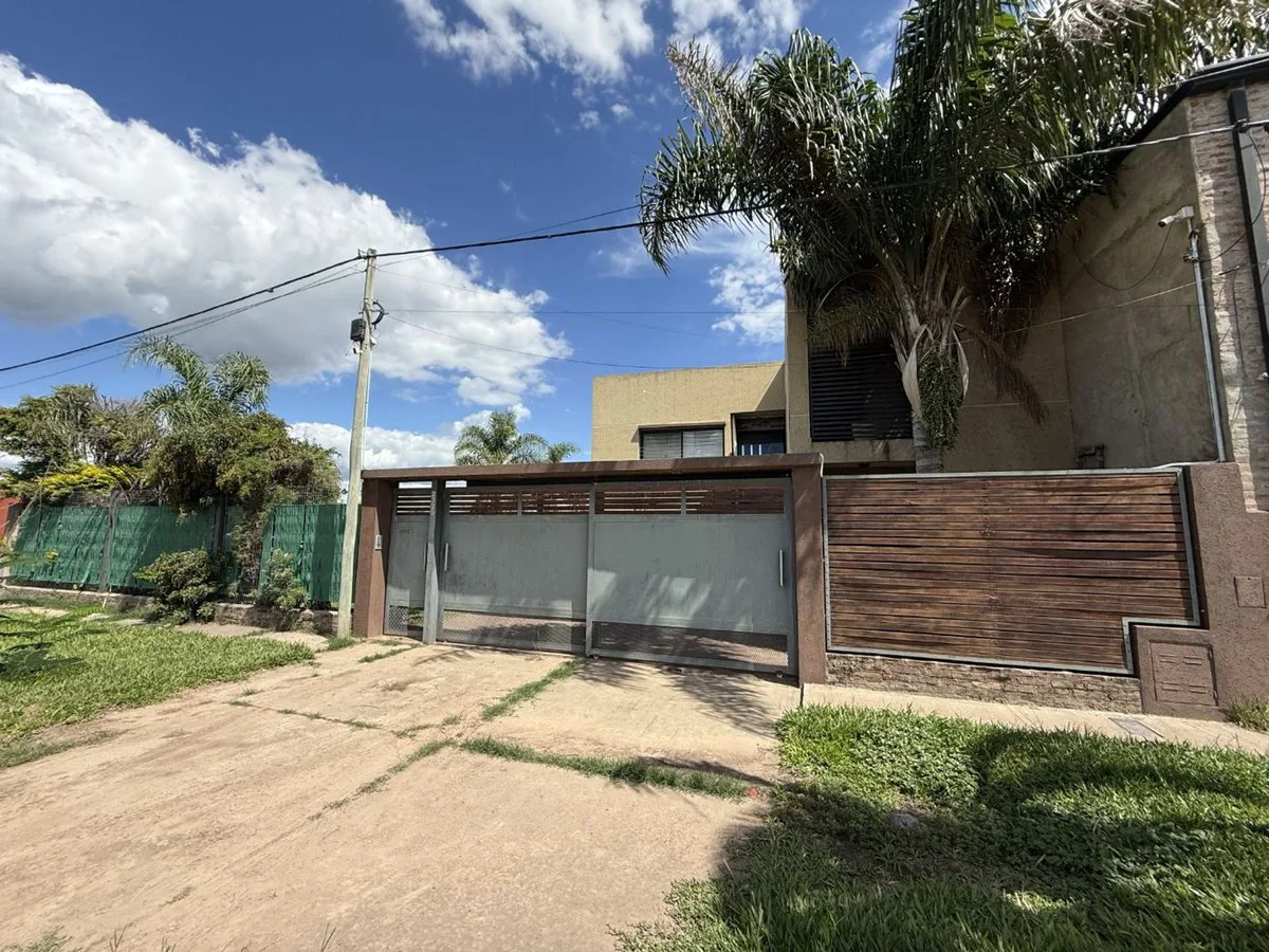 SE VENDE GRAN CASA EN SANTO TOMÈ – APTA CRÈDITO foto 3