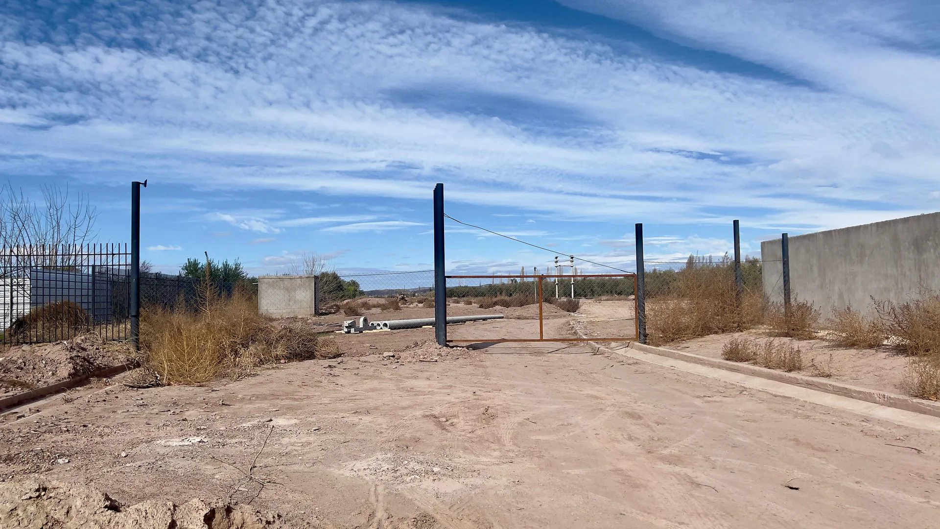 VENTA LOTE 300 M2 CRUZ DE PIEDRA MAIPU foto 4