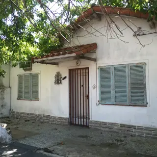 OPORTUNIDAD. VENTA EN BLOCK DE 3 PH EN BANFIELD.ACEPTA PERMUTA. foto 1