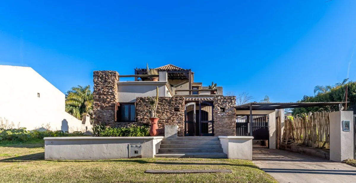 CASA 5 AMB. VENTA EN TIGRE, RAPIDA SALIDA A ACCESO foto 2