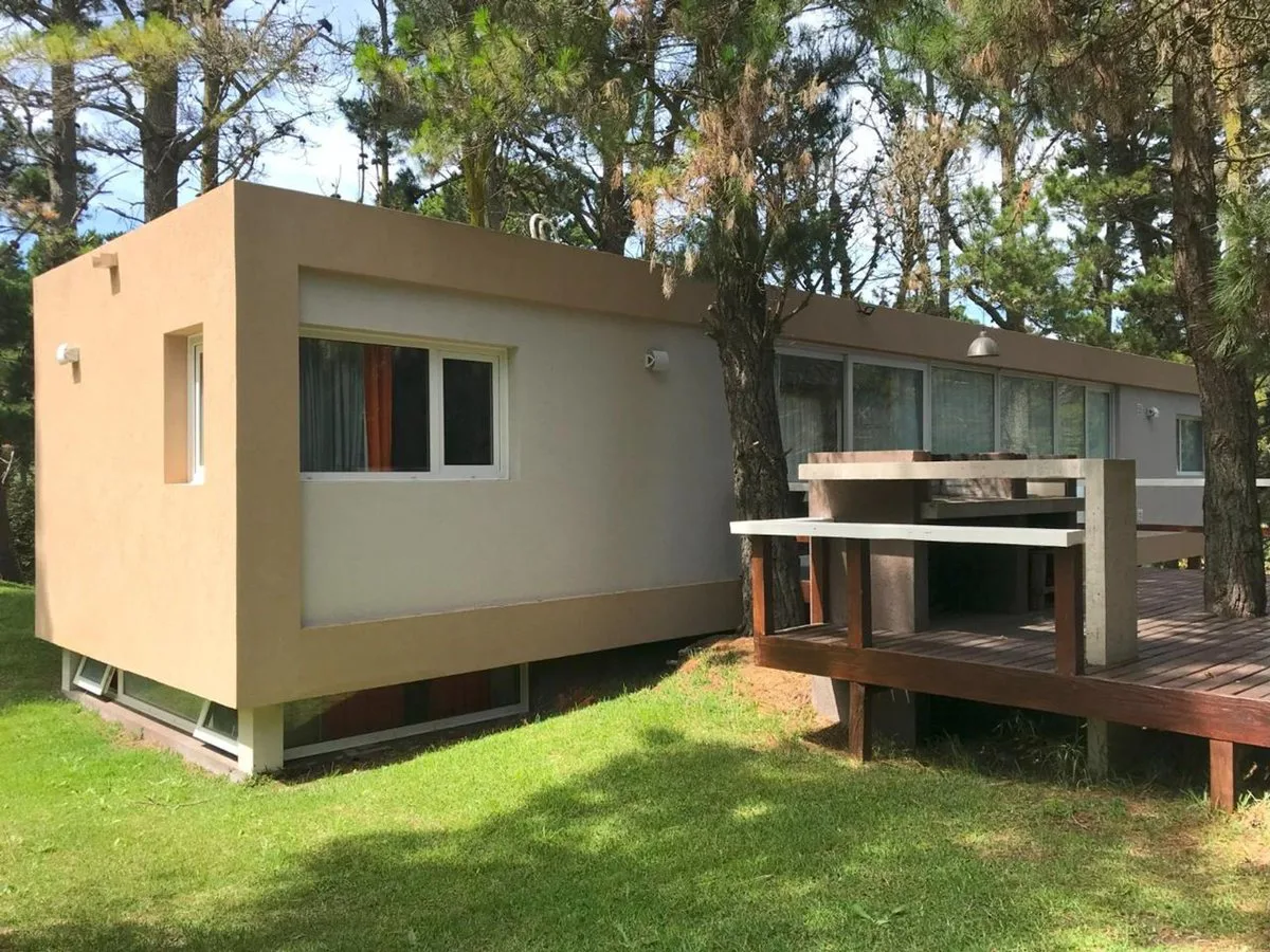 CASA EN VENTA EN PLENO BOSQUE MAR DE LAS PAMPAS foto 3