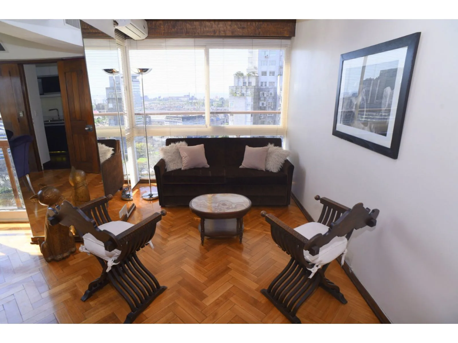 Plaza San Martìn, M.T.de Alvear 500, pisos 22 y 23, 6 amb, 230m2, u$s 4,200 + luz + gas. (TEMPORARIO 3 MESES MIN) foto 4