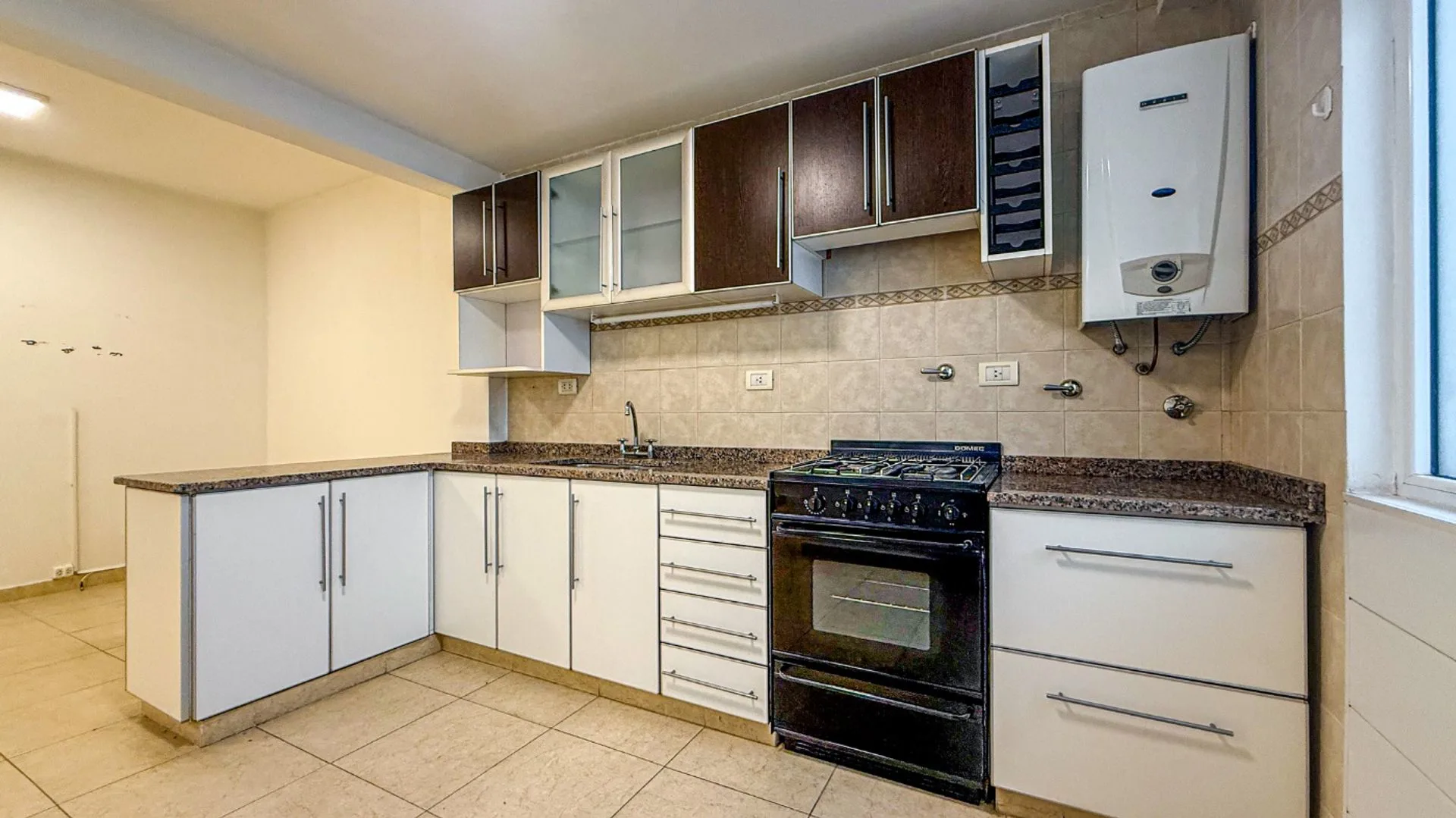 EN VENTA DEPARTAMENTO 2 AMBIENTES C/BALCON foto 3