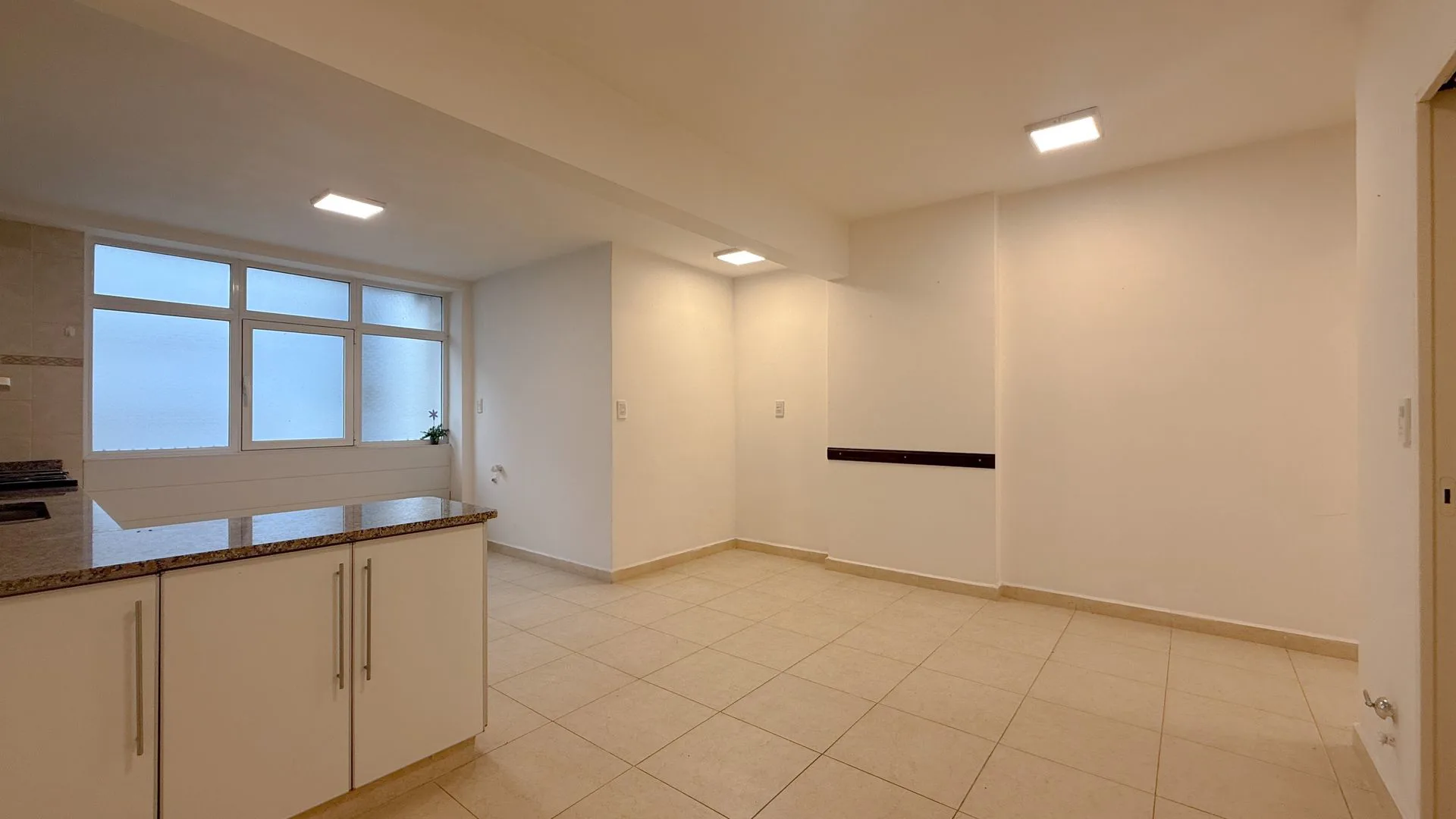 EN VENTA DEPARTAMENTO 2 AMBIENTES C/BALCON foto 4