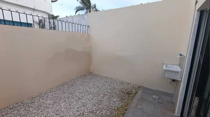 CASTELAR PH ,AP-CREDITO, A/PROF,COCHERA,PATIO, MB UBIC foto 2