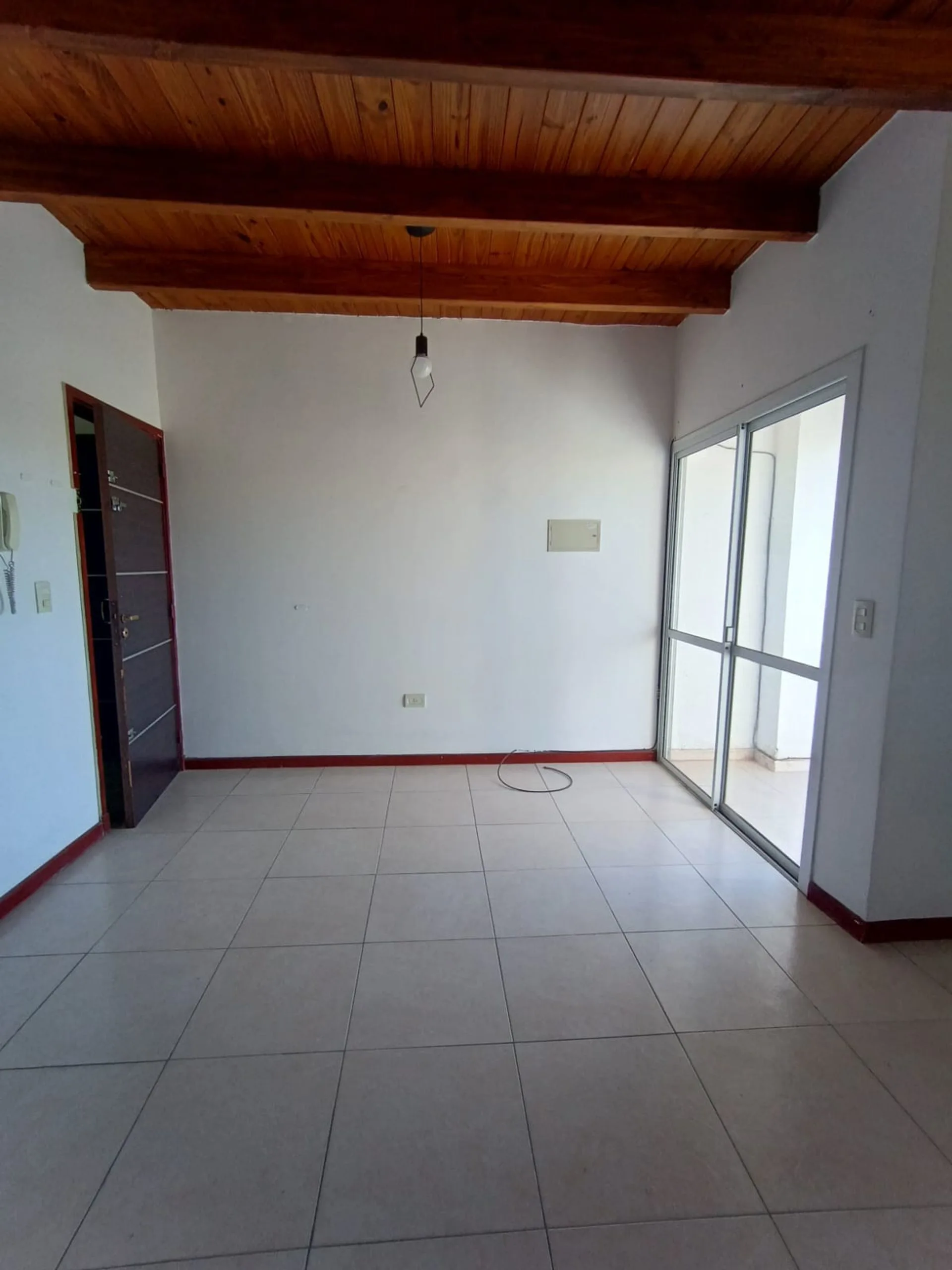 DEPARTAMENTO EXCELENTE UBICACION EN GODOY CRUZ foto 5