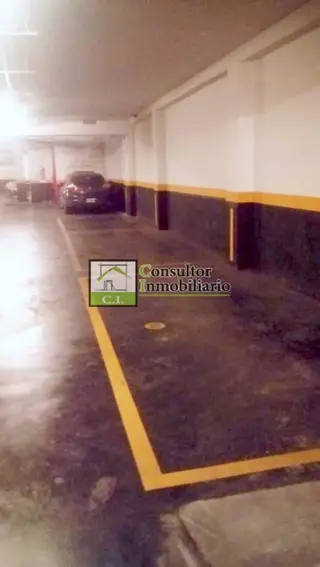 Cocheras en Torre con seguridad las 24 horas foto 1