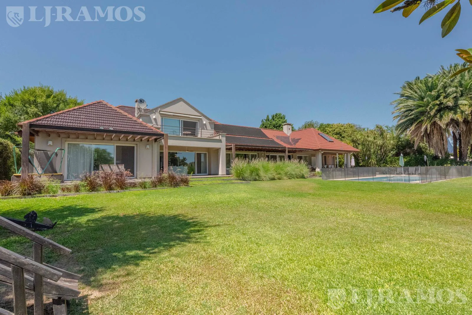 VENTA- CASA al GOLF- IMPECABLE- LAGARTOS C Club-Planta Baja foto 3