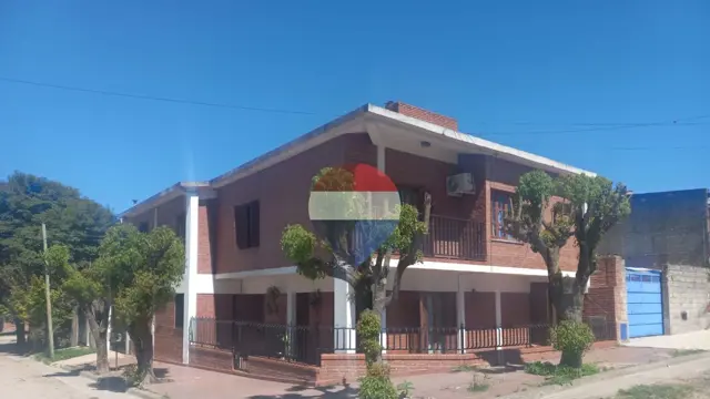 VENTA CASA 4 DORM B° CHIJRA