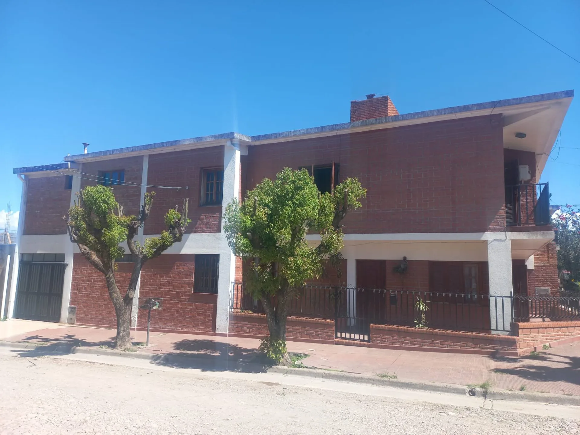 VENTA CASA 4 DORM B° CHIJRA foto 3