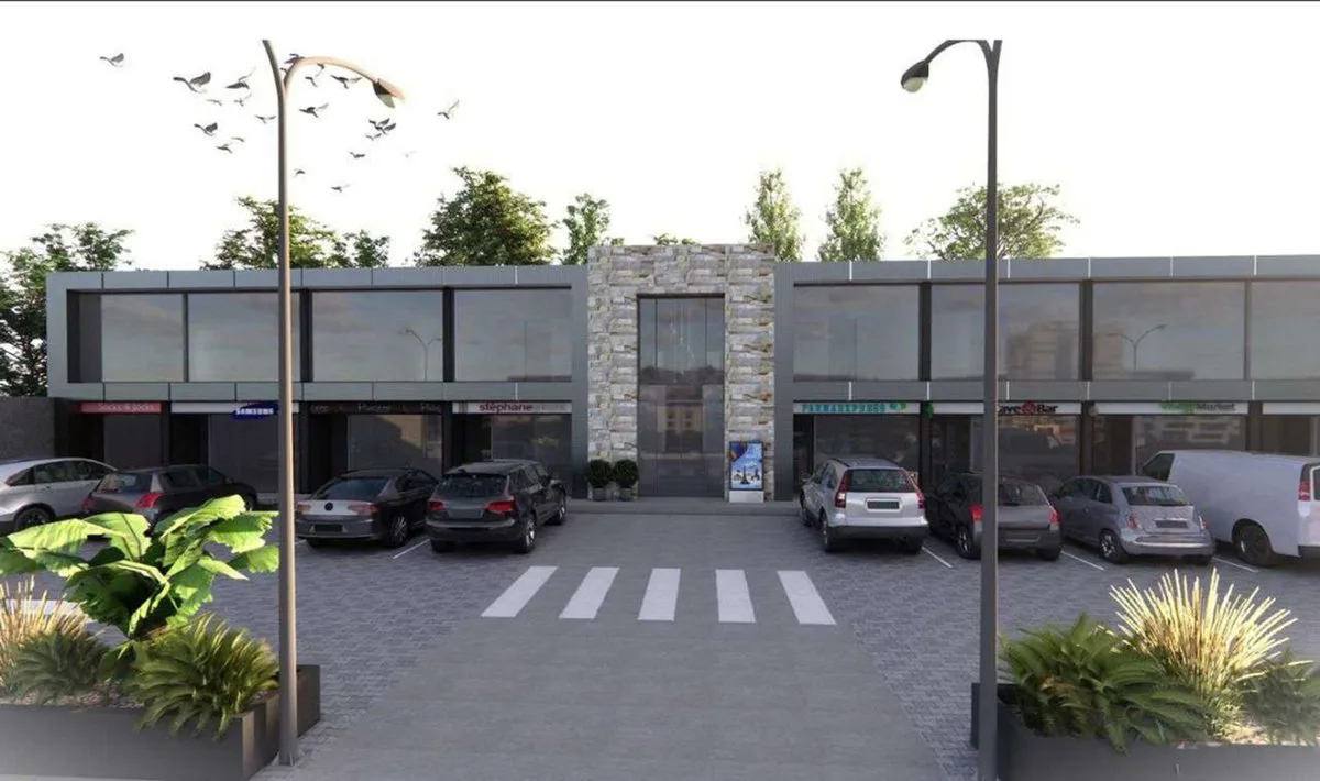 VENTA LOCAL COMERCIAL EN POZO GUAYMALLEN foto 2