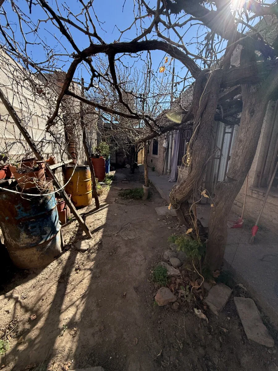 VENTA Propiedad céntrica a refaccionar foto 3