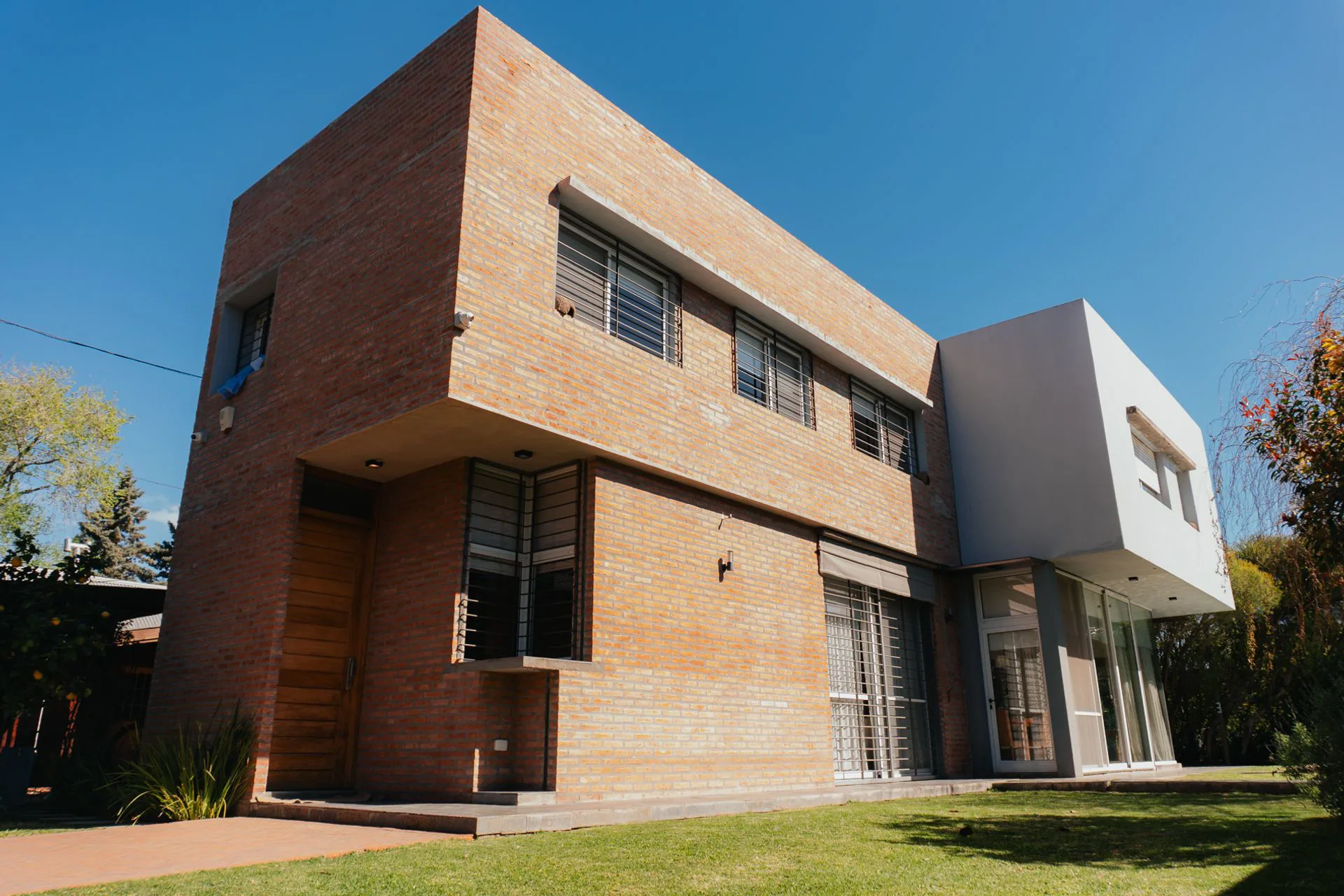 CASA DE DISEÑO 3 DORMITORIOS CON PILETA ALDEA foto 4