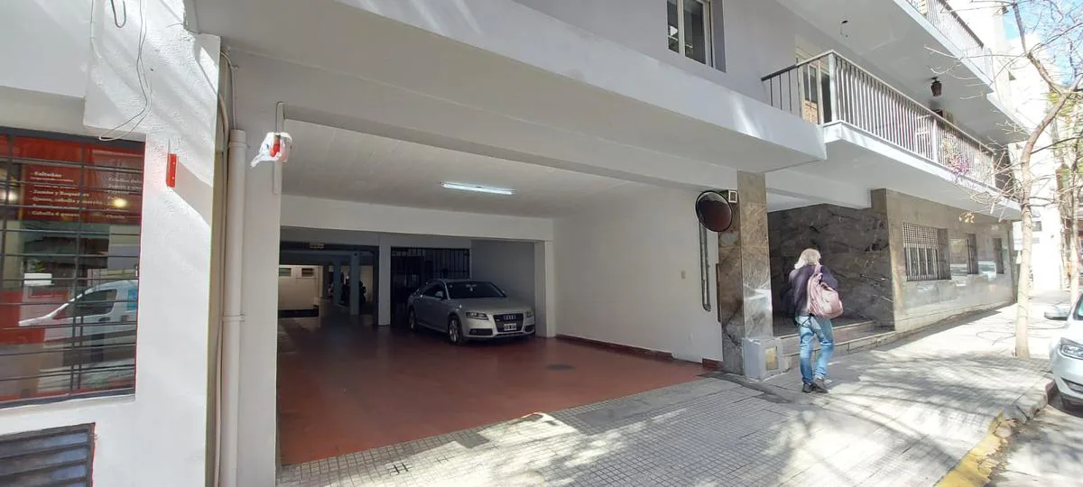 Cochera en venta | Bº Nueva Córdoba | Increíble ubicación foto 2
