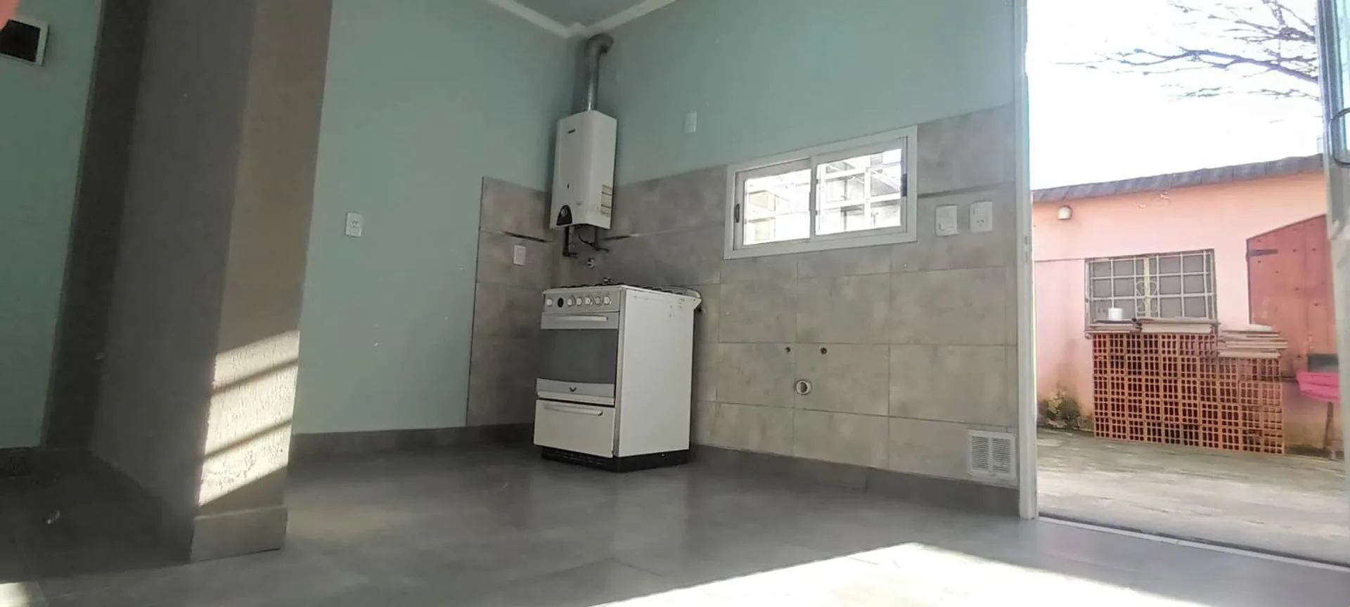 VENTA CASA 3 AMBIENTES CON LOCAL MORÓN foto 5