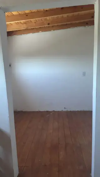 EXCELENTE PROPIEDAD DE TRES AMBIENTES CON GARAGE  PATIO LIBRE MASDEPARTAMENTO DOS AMBIENTES foto 4
