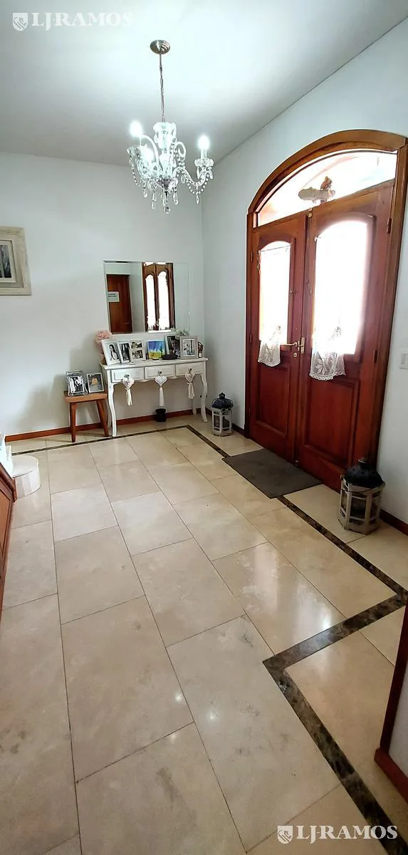 APT CREDITO. GRAN CALIDAD. MUY AMPLIA. LOTE 1.212 m2. foto 3