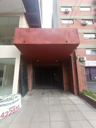 Cochera cubierta en alquiler en San Miguel con portón automático foto 1
