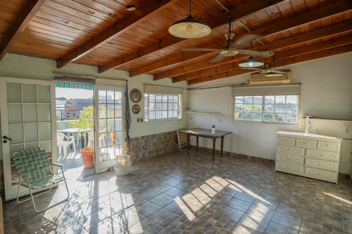 VENTA PH 3 AMBIENTES CON QUINCHO LANUS OESTE foto 2