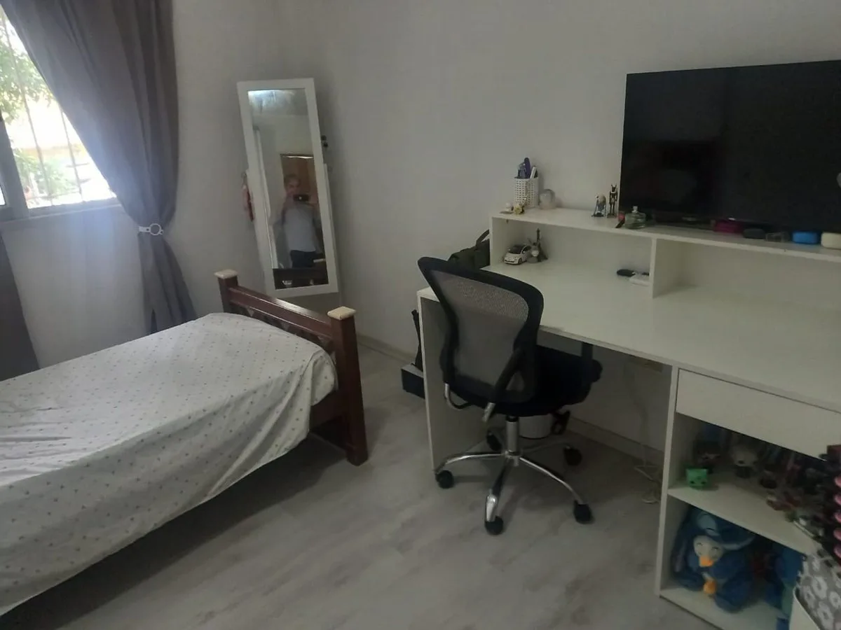 Casa 3 dormitorios en venta  La Plata con cochera foto 3