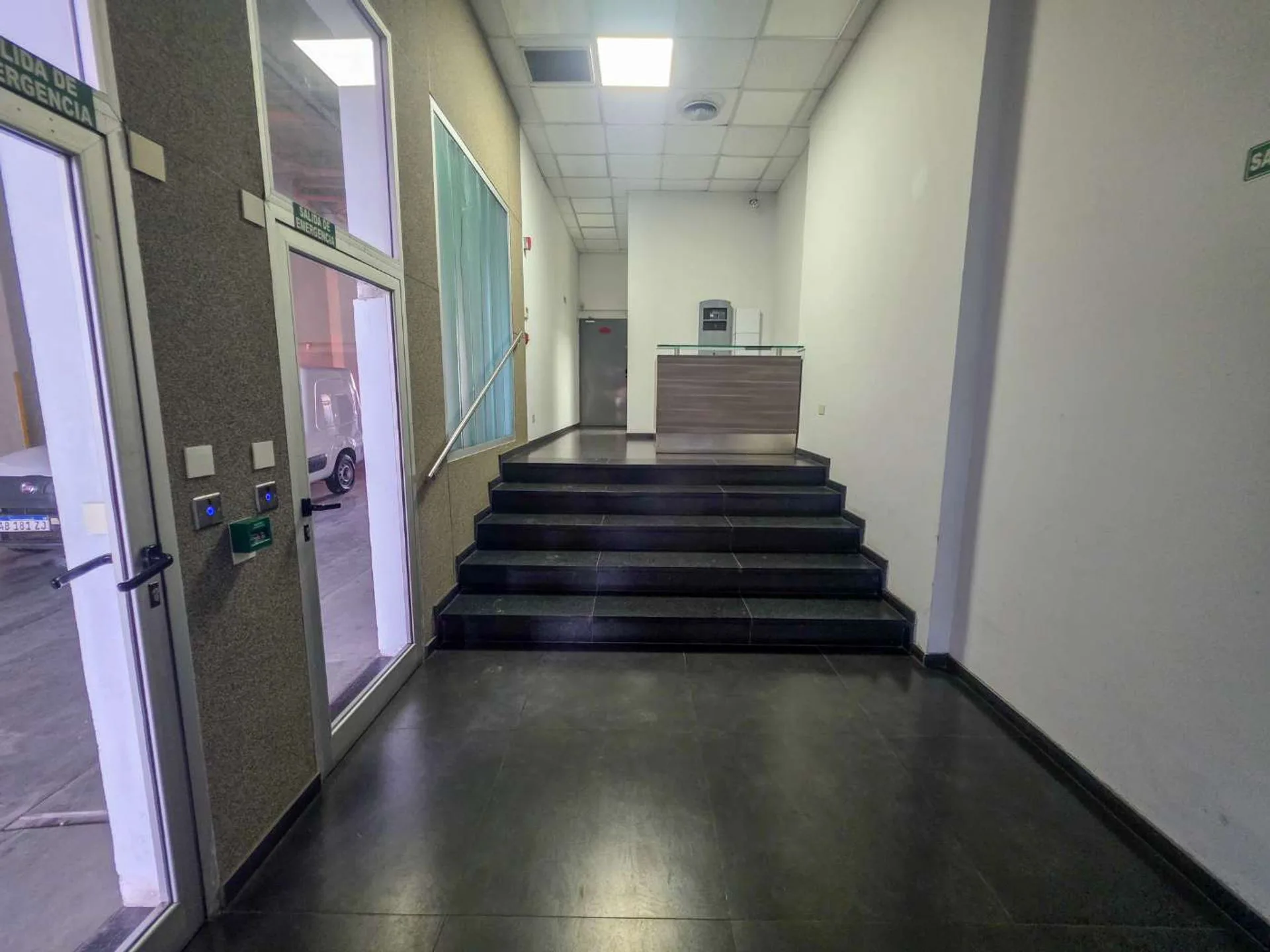 ALQUILER OFICINAS - Edificio Corporativo 85 m² foto 3