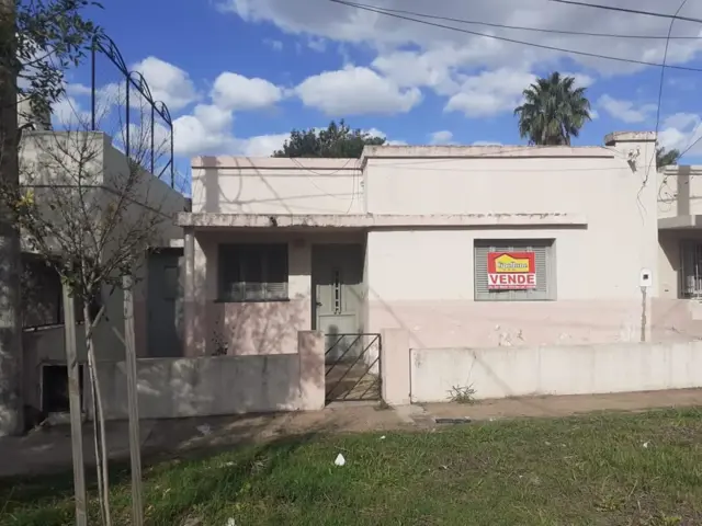 CASA CENTRICA A RECICLAR SAN LORENZO