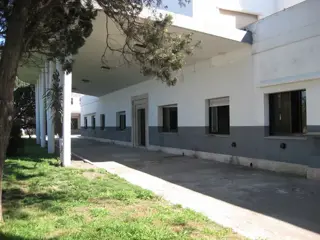 LAVALLOL. Predio Industrial de 93.000 m2 y 30.000 m2 construidos.
1200 m2 de Oficinas. Unico en la Zona foto 1