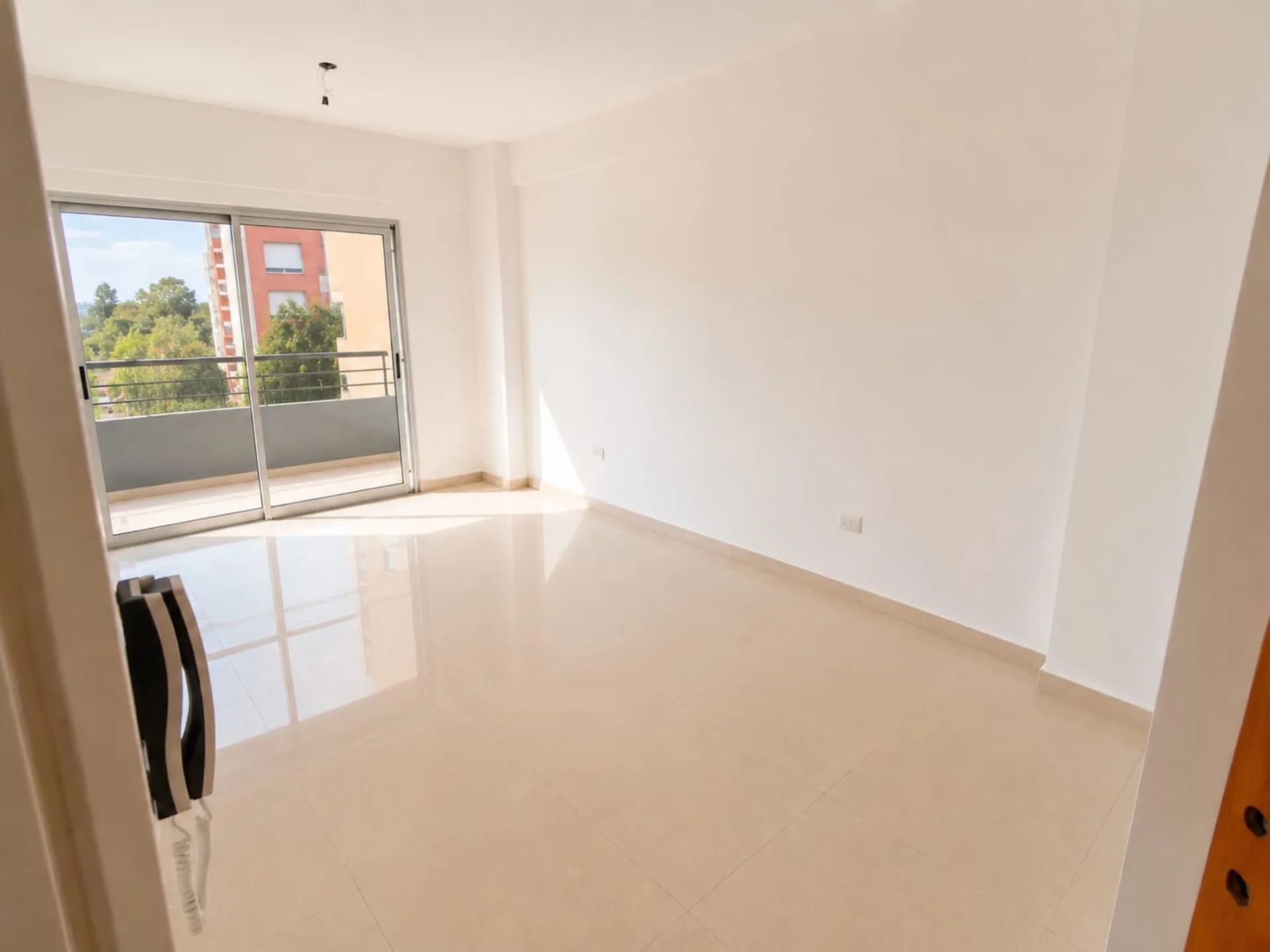 VENTA DTO. 2 AMBIENTES A ESTRENAR CON BALCON foto 5