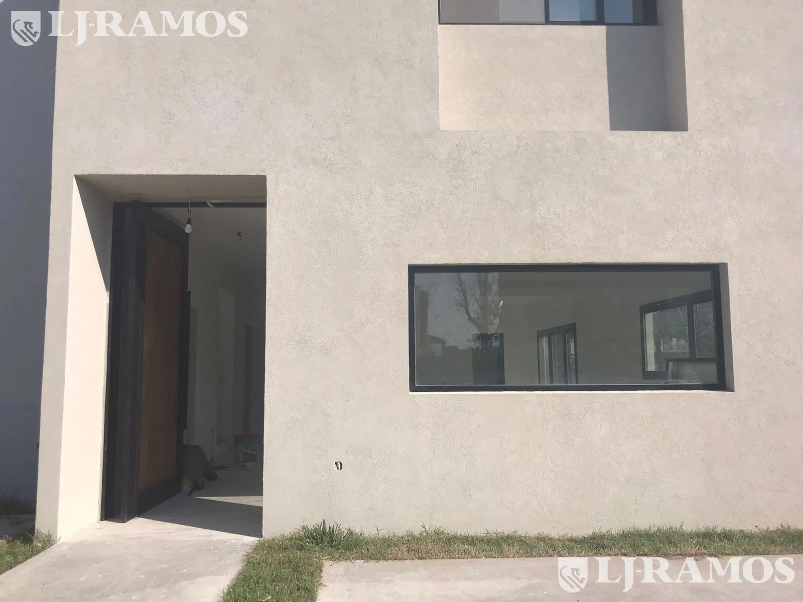 Casa en EL Canton Norte a la Laguna PG a estrenar con piscina foto 3