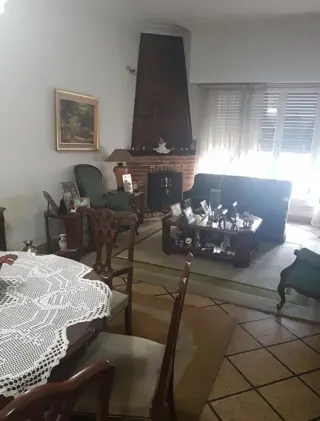 EXCELENTE CHALET CON PISCINA foto 3