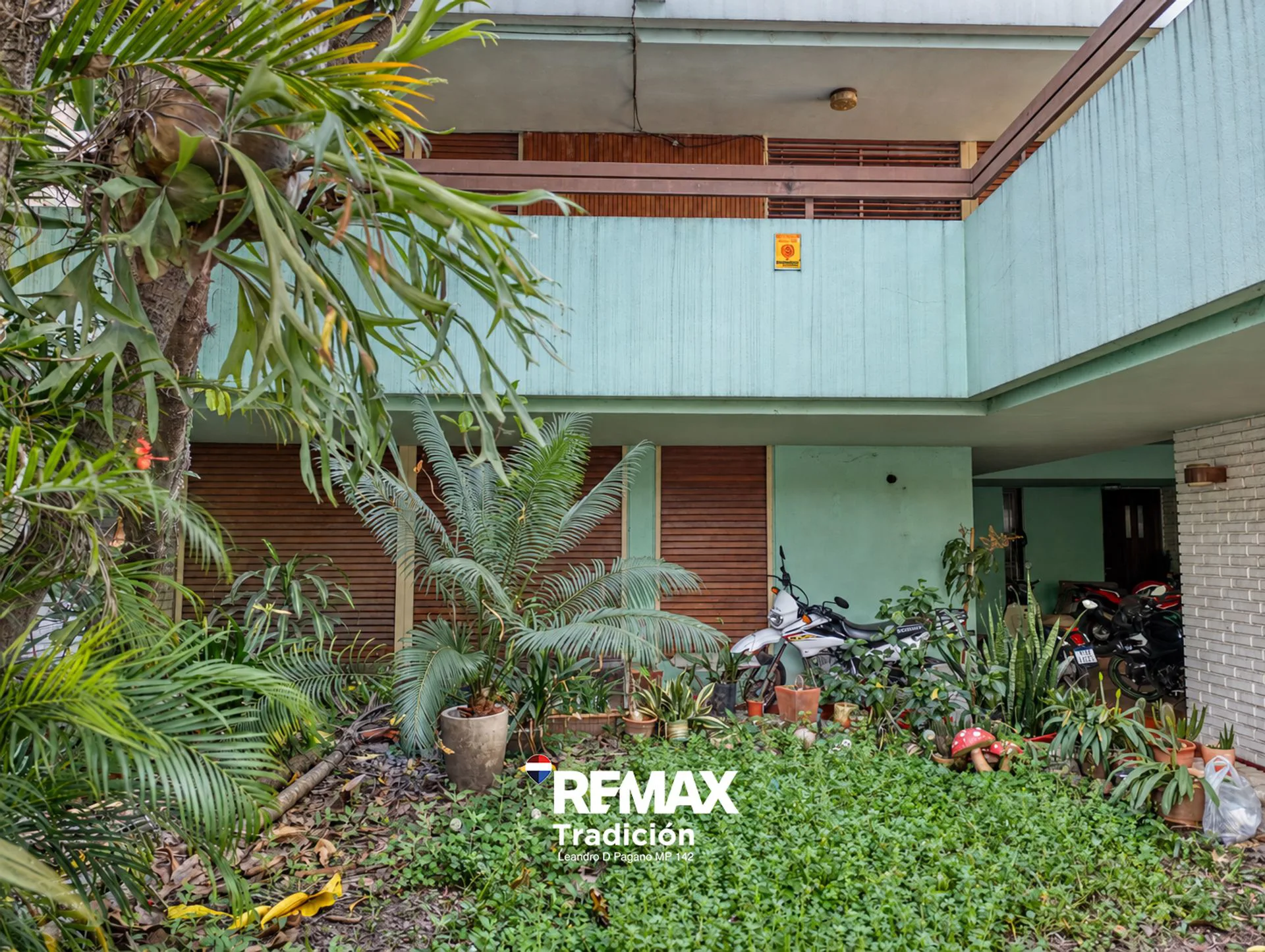 Casa de 12 ambientes en Venta Pleno Centro de Rcia foto 4