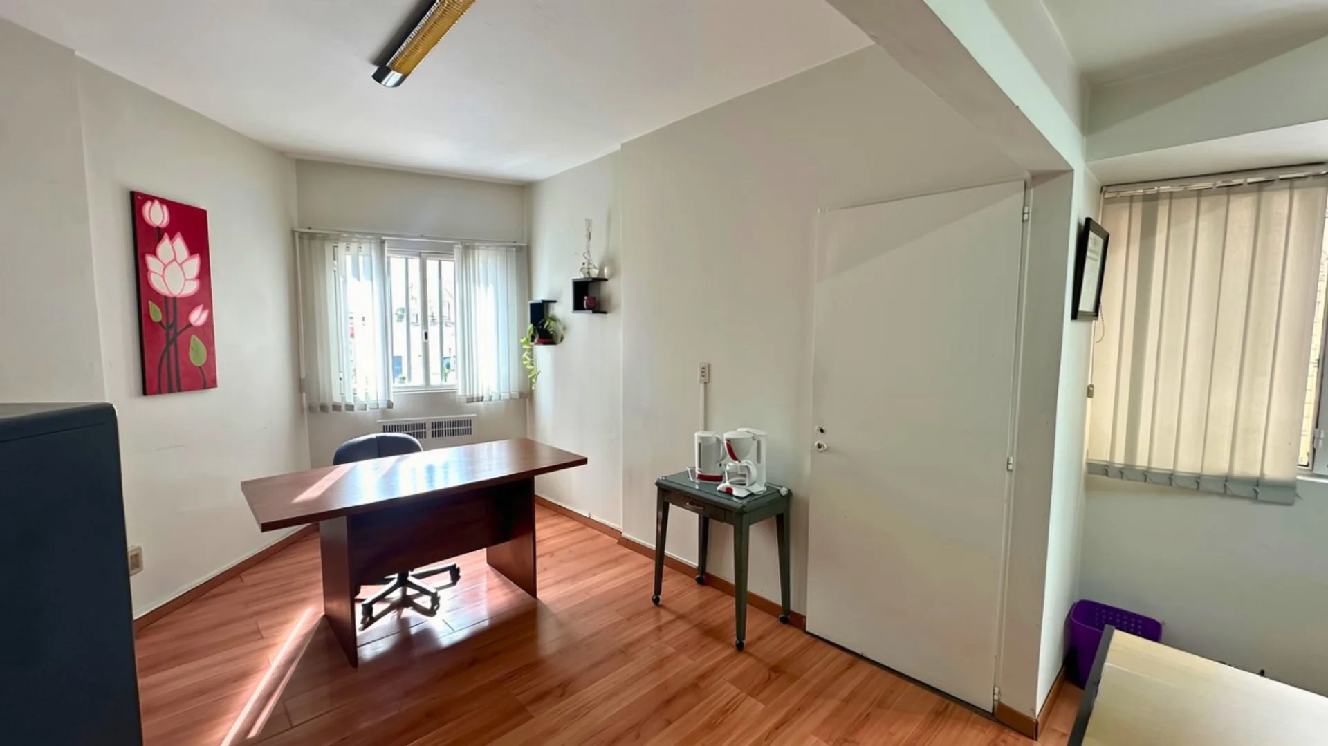 Oficina en venta en La Plata con baño privado foto 3