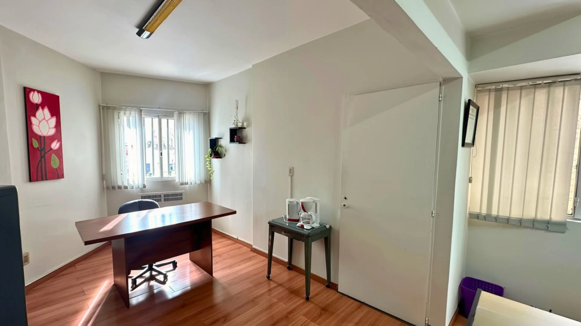 Oficina en venta en La Plata con baño privado foto 5