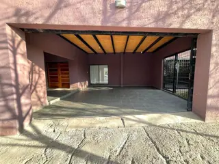 VENTA CASA 4 DORMITORIOS GUAYMALLEN foto 3