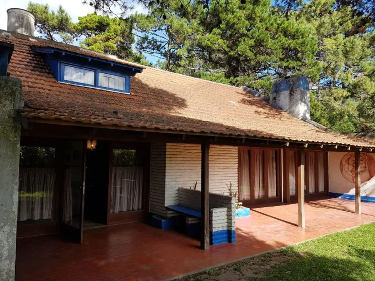 VENTA CASA EN GRAN LOTE COMERCIAL VILLA GESELL foto 3