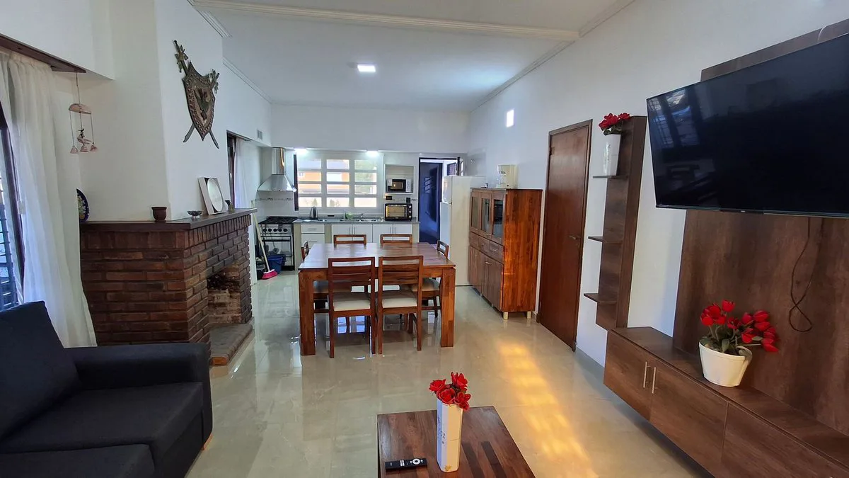VENTA CASA Y DEPARTAMENTO VALERIA DEL MAR PINAMAR foto 4