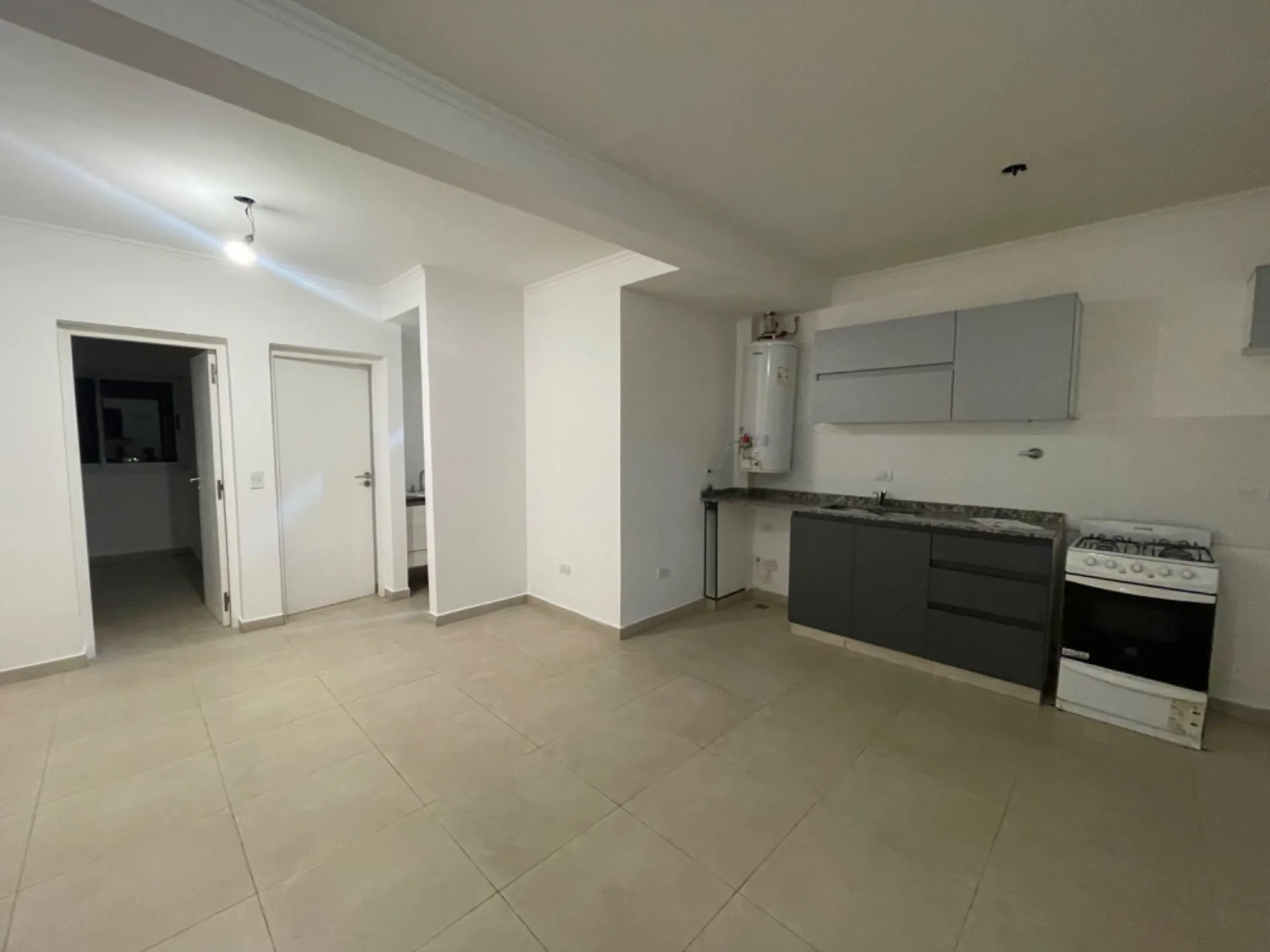 DEPARTAMENTO 2 HABITACIONES CON COCHERA GODOY CRUZ foto 3