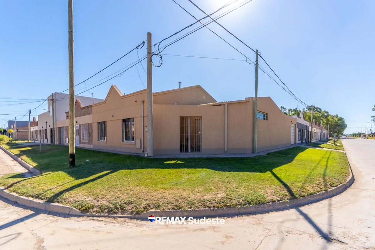 VENTA- CASA DE 2 DORMITORIOS- foto 2