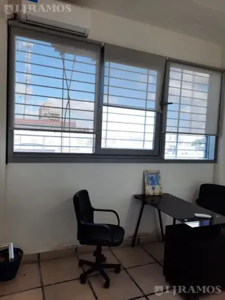 Oficina en Pilar foto 2